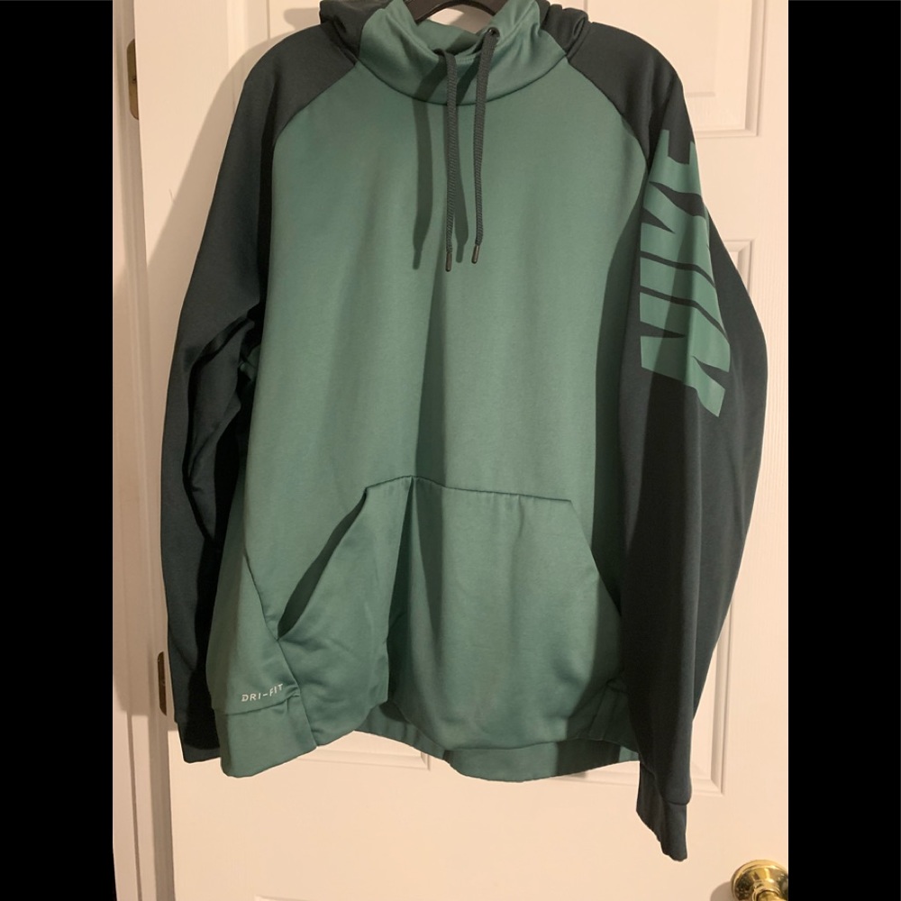 Nike Pullover Hoodie Dri-Fit